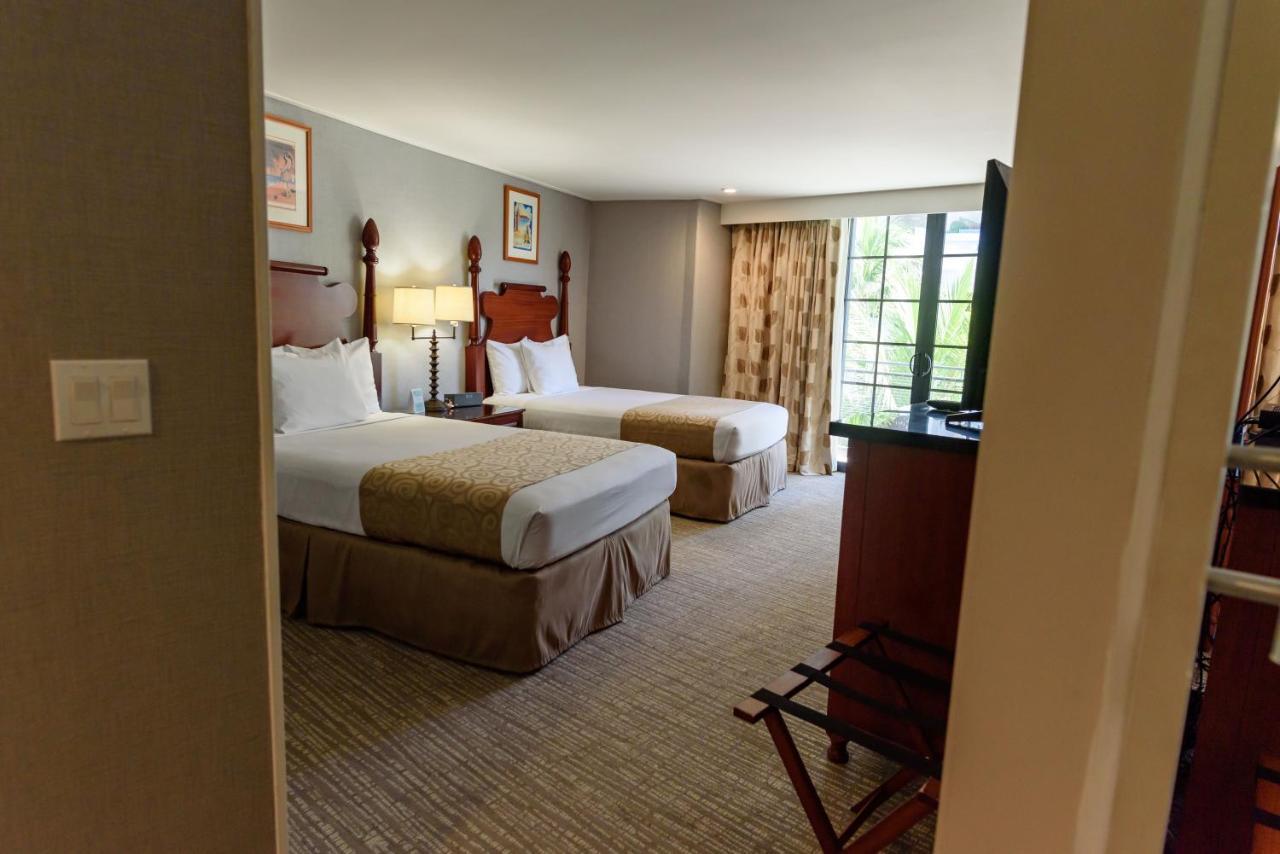 โพลีนิเชียน เรสซิเดนซ์ ไวกีกิ บีช Hotel โฮโนลูลู ภายนอก รูปภาพ