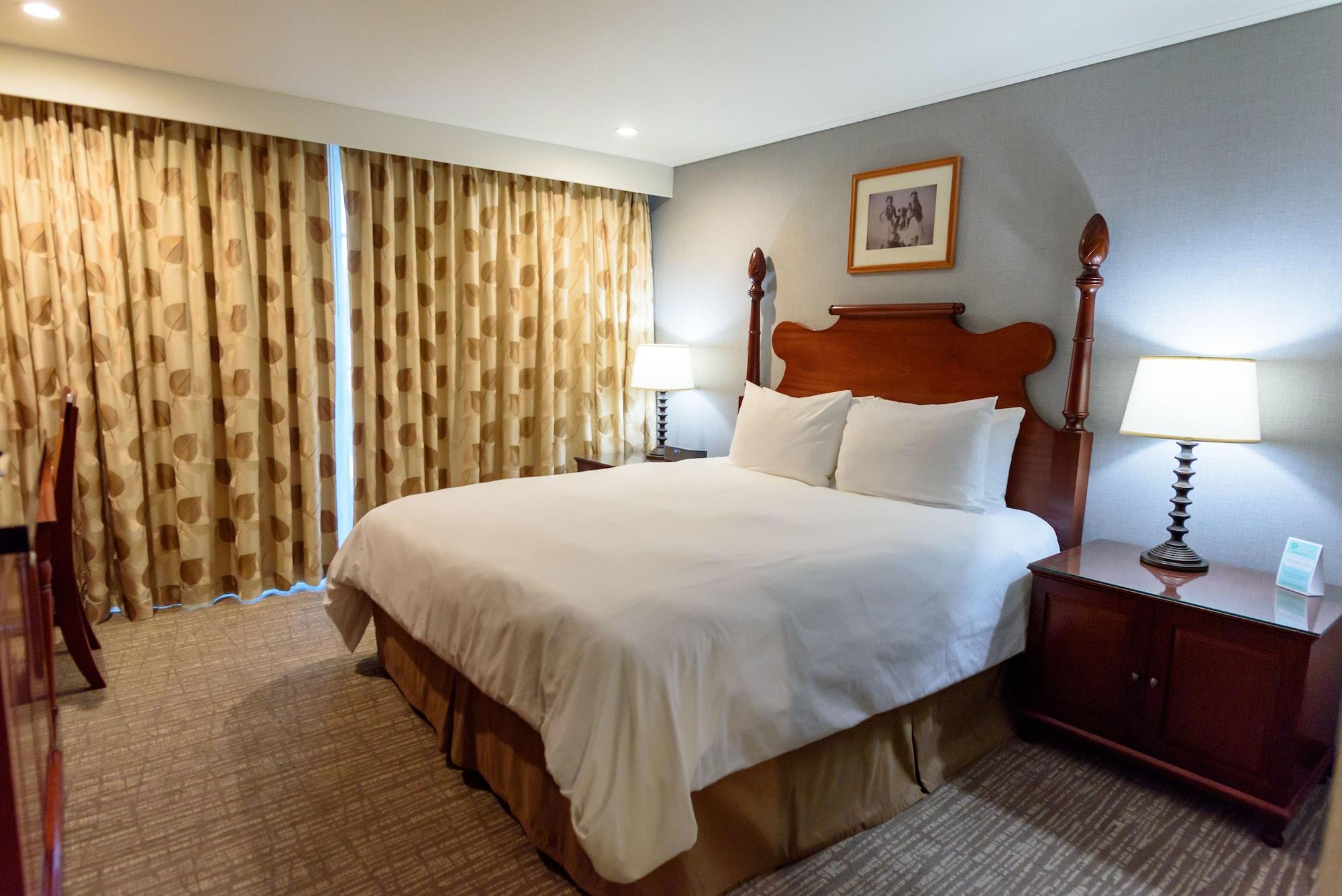 โพลีนิเชียน เรสซิเดนซ์ ไวกีกิ บีช Hotel โฮโนลูลู ภายนอก รูปภาพ