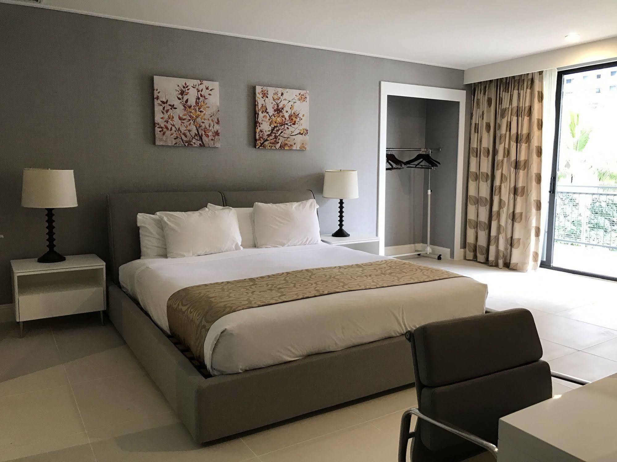 โพลีนิเชียน เรสซิเดนซ์ ไวกีกิ บีช Hotel โฮโนลูลู ภายนอก รูปภาพ